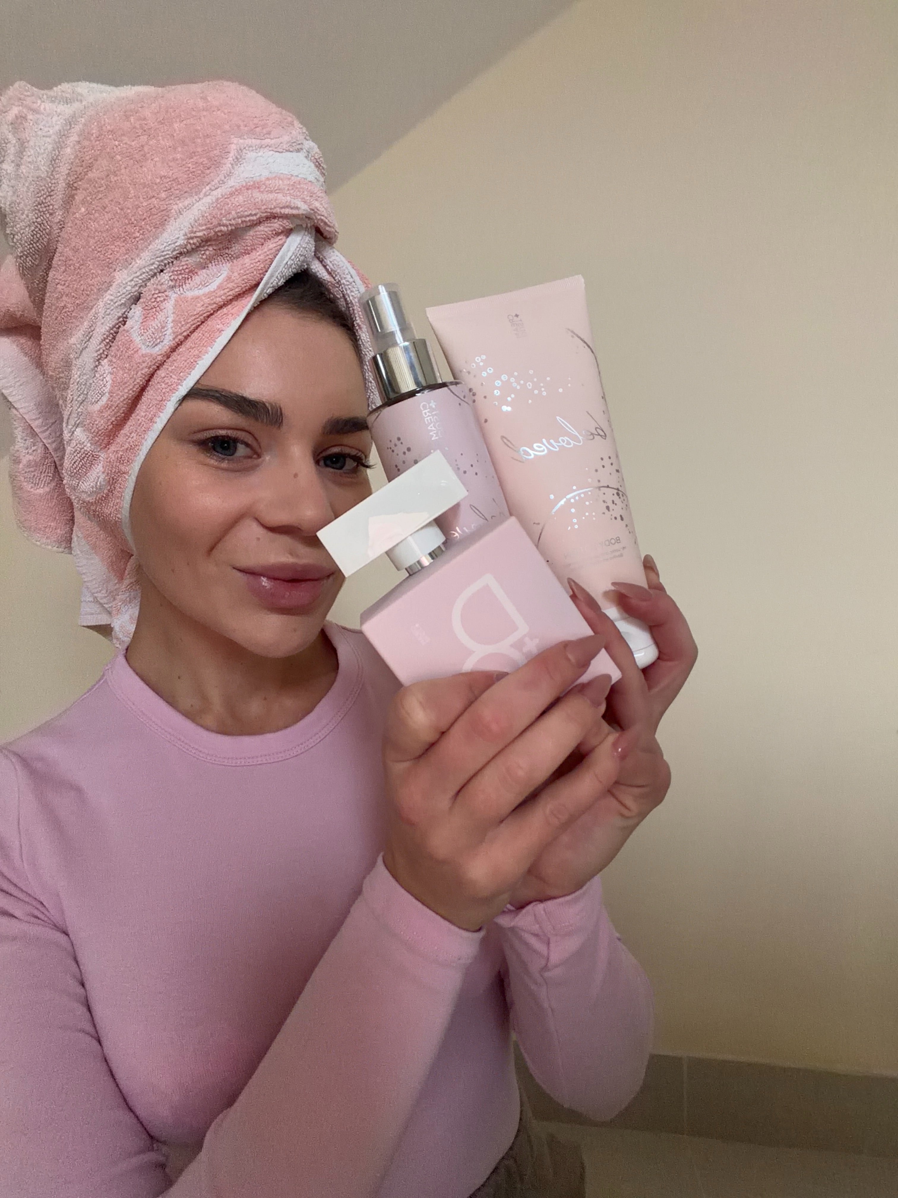 Dust+Cream dámsky parfum Hawaii Flower