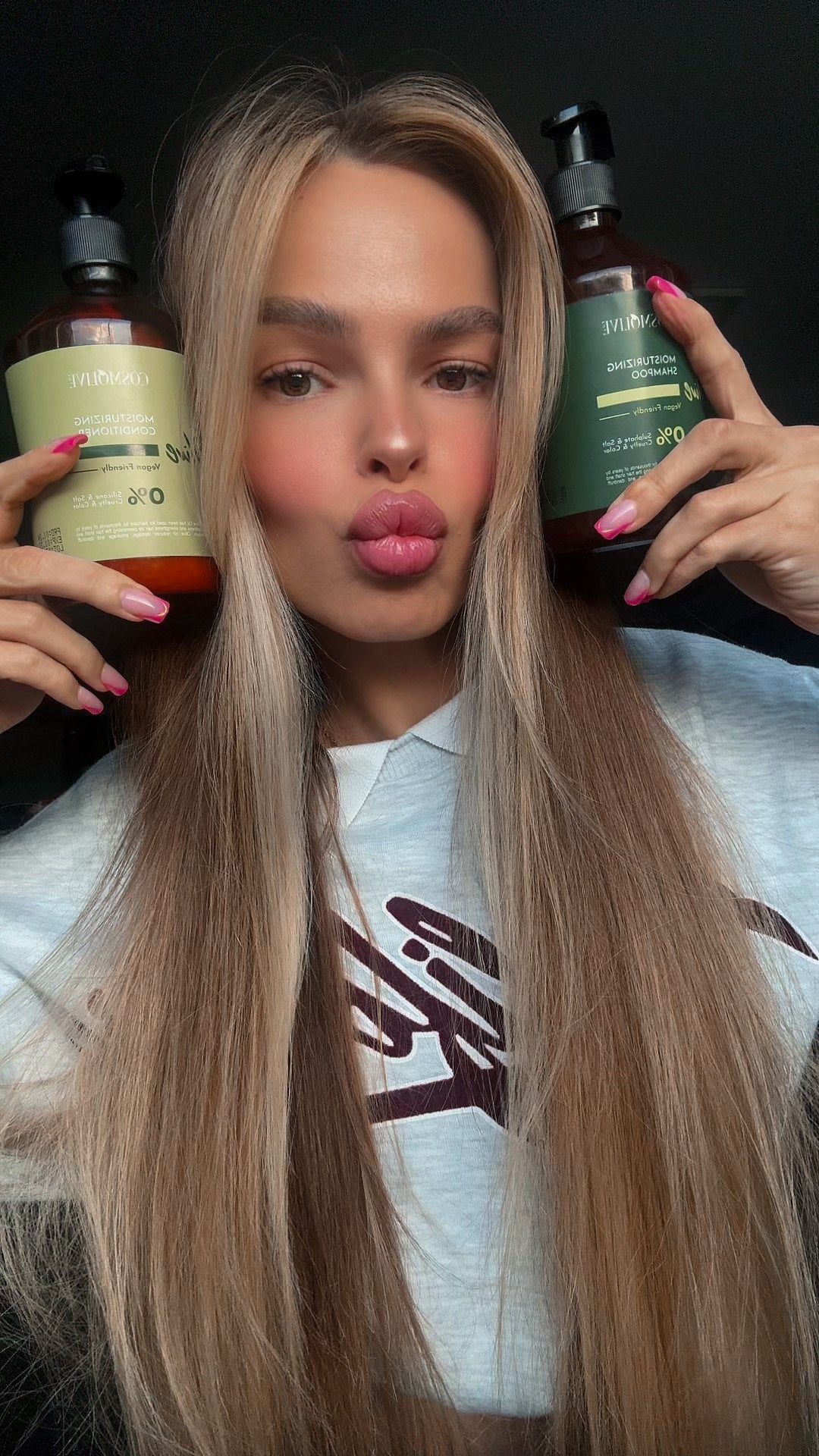 Cosmolive prírodný šampón s olivovým olejom pre výživu a regeneráciu vlasov 500ml